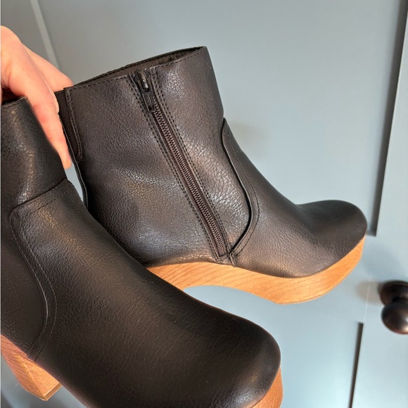 Universal Thread platform boots - Picture 4 of 4